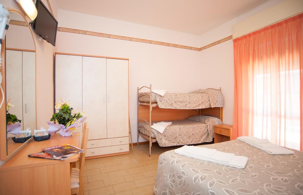 Hotel Bagli Rimini Oda fotoğraf